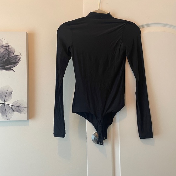 Smoothez Black Long Sleeve Bodysuit - Picture 3 of 8